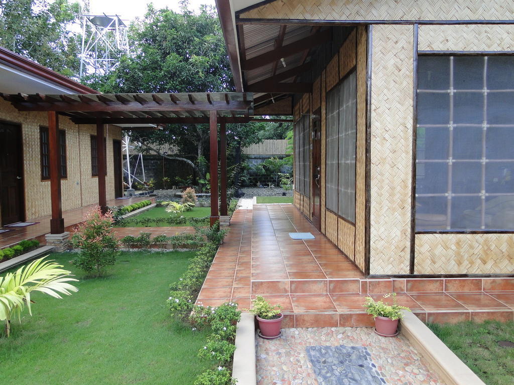 Susan'S Place Bed And Breakfast Puerto Princesa Bagian luar foto