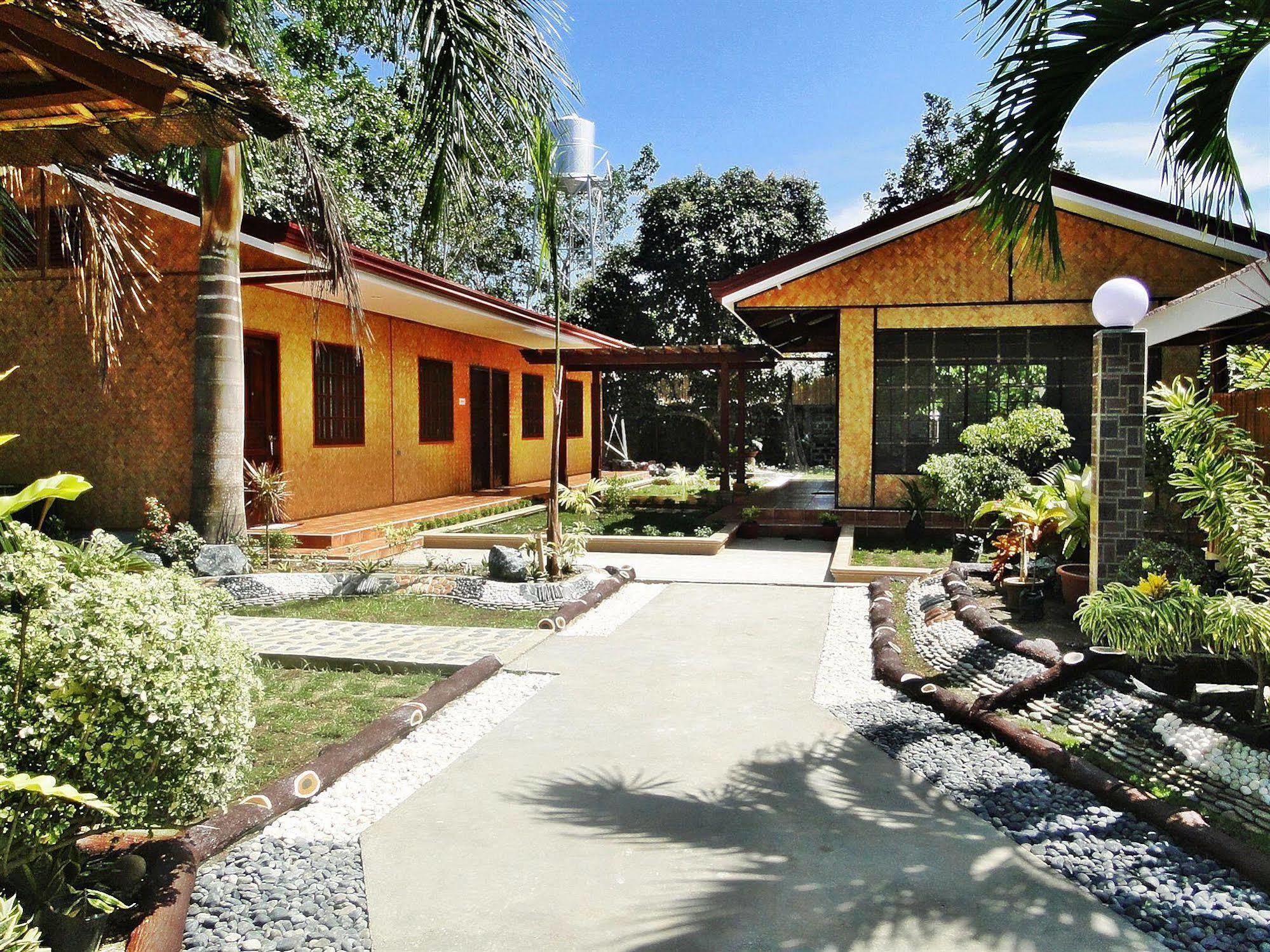 Susan'S Place Bed And Breakfast Puerto Princesa Bagian luar foto