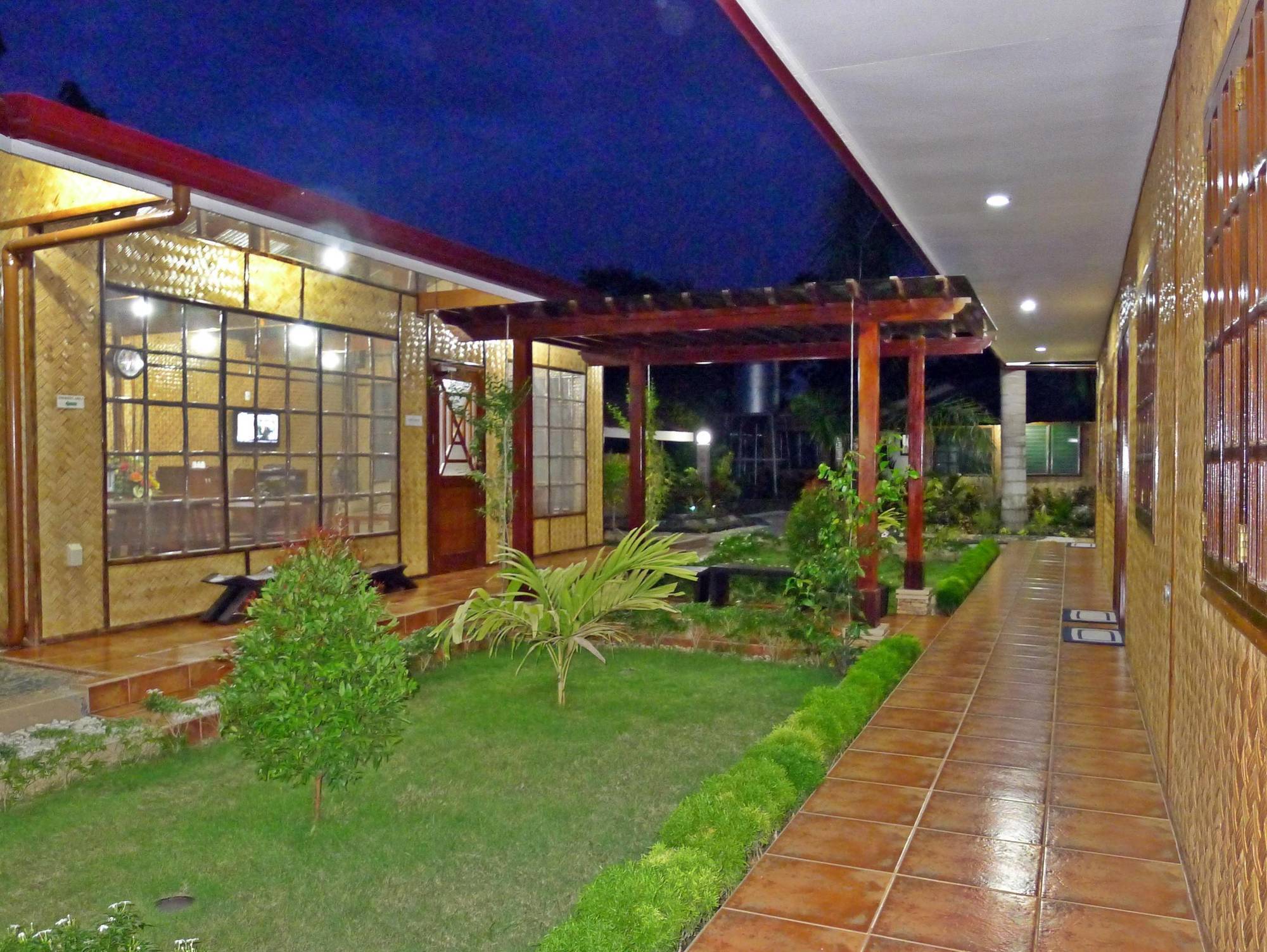 Susan'S Place Bed And Breakfast Puerto Princesa Bagian luar foto